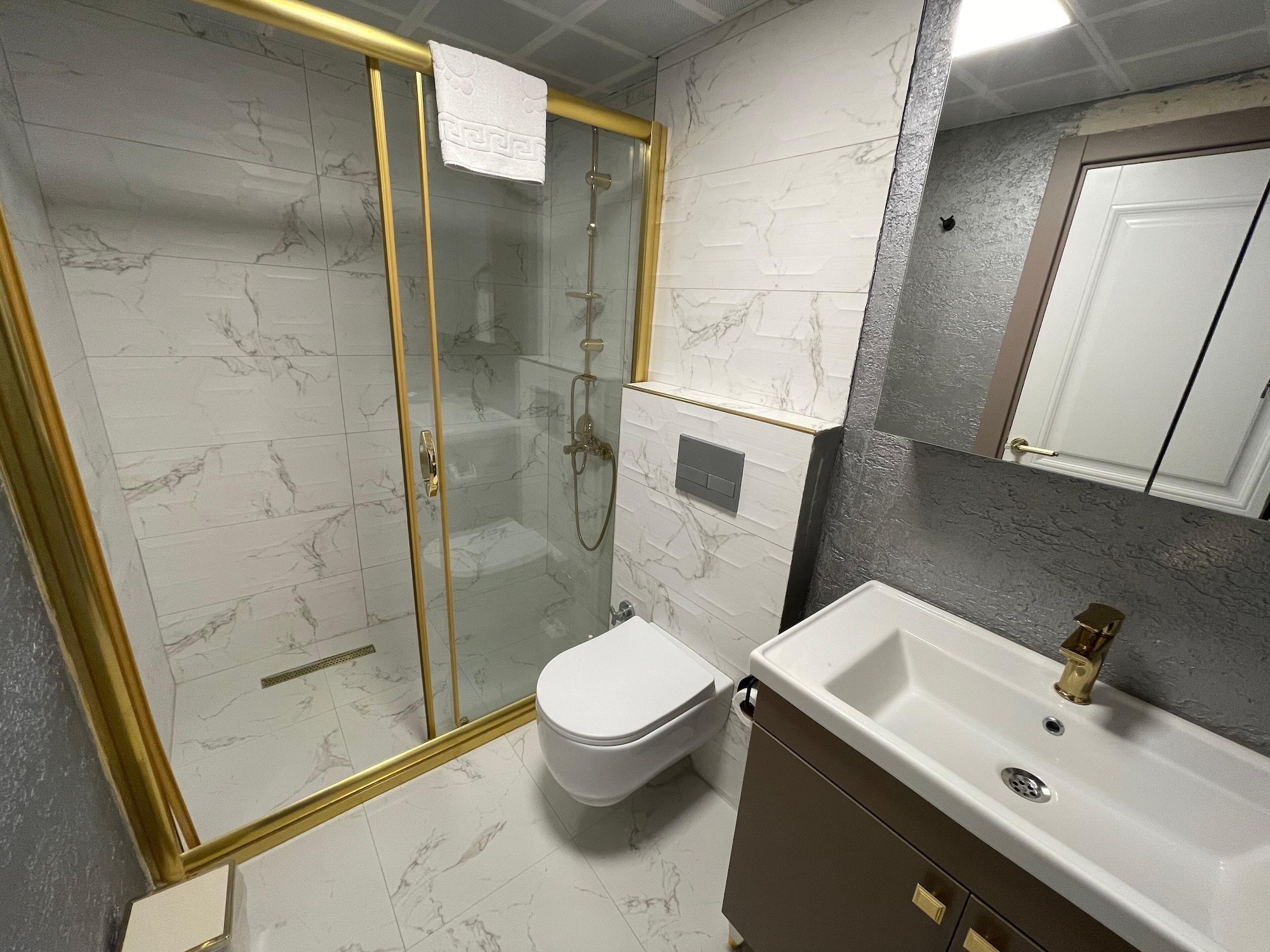 هتل ایتامپ بولوار